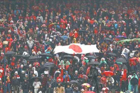 پرچم ژاپن در دستان هواداران سپاهان!