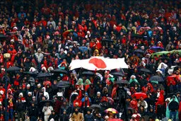 پرچم ژاپن در دستان هواداران سپاهان!
