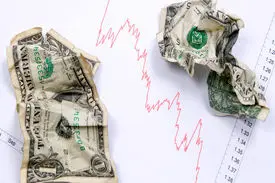 دلار آزاد زیر قیمت دلار دولتی/مشتری نیست