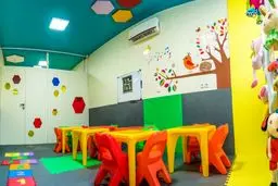 ز غوغای جهان فراغ چرایید؟/ از دست والدینی که کودکانشان را به آغوش کرونا می‌سپارند