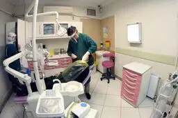 خدمات زیبایی و غیر اورژانسی دندانپزشکی ممنوع است