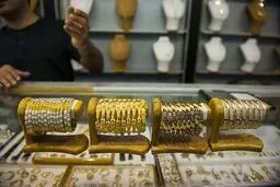 طلافروشی‌ها مجاز به بازگشایی شدند/پایان فعالیت روزانه ساعت ۱۸ عصر