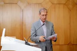 ربیعی: عرضه سهام چهار پالایشگاه کشور از اول تیرماه آغاز می‌شود
