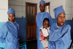 از هر ۶ پزشک و پرستار در جهان، ۱ نفر در معرض خطر ابتلا به ویروس کروناست