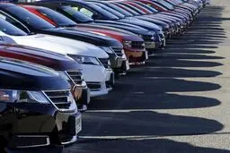 مهلت ترخیص خودروهای مانده در گمرک تمدید می‌شود؟