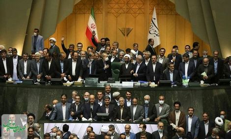 نگاهی به ۴ سال قانون‌گذاری مجلس دهم/به پایان آمد این مجلس