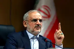 کاهش امکانات دولت برای تأمین تبلت و موبایل، به دلیل تحریم‌ها/آیسسکو موضع‌گیری کند
