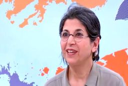 فریبا عادلخواه به ۶ سال حبس محکوم شد