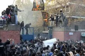 حمله به سفارت انگلیس و خسارت یک میلیون و ۳۰۰ هزار پوندی/چه کسی این خسارت را پرداخت می کند؟