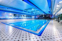 آیا آب استخر ناقل ویروس کروناست؟