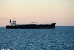 فردا اولین نفتکش ایران به ونزوئلا می رسد