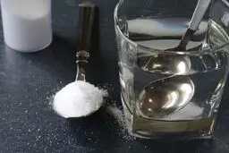 تاثیر غرغره آب نمک در کاهش علائم و بهبودی ویروس کرونا