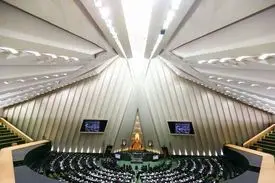 هشدار نمایندگان درباره آینده بورس و اغفال مردم از سوی اخلالگران بازار