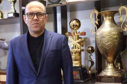 تکذیب کمک هوادار خارج نشین به استقلال