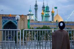 زیارت حرم‌ها در روز‌های کرونایی؛ توصیه‌های بهداشتی که زائران باید آویزه گوش کنند