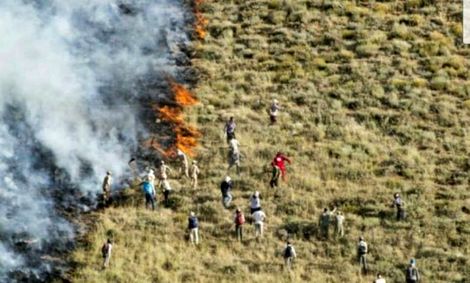آتش سوزی در جنگل ها و مراتع گچساران همچنان ادامه دارد