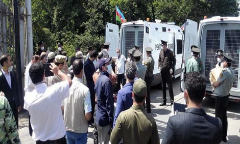 تحویل ۱۹ محکوم ایرانی از سوی جمهوری آذربایجان