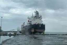نفتکش ایران ماموریتش را تمام کرد