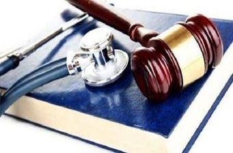 پزشک متقلب پول پلاتین‌هایی را می گرفت که در بدن بیماران کار «نگذاشته» بود