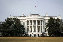 خیابان‌های اطراف کاخ سفید به درخواست سرویس مخفی آمریکا مسدود شدند