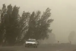تند باد کردستان را در می‌نوردد