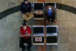 ساعات کار ادارات و بانک‌های خوزستان کاهش یافت