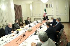 روحانی: باید مردم را برای زندگی فعال با کرونا آموزش داد