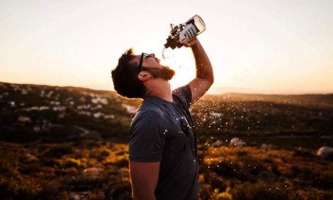 فواید باورنکردنی نوشیدن آب گرم