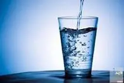 آیا زمانبندی نوشیدن آب اهمیت دارد؟