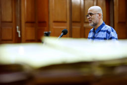 نماینده دادستان: اکبر طبری محبوب دل‌های متهمان اقتصادی است