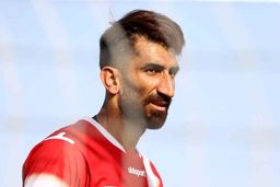 بیرانوند بدون خداحافظی تمرین پرسپولیس را ترک کرد/ گلر سرخ‌ها برمی‌گردد؟