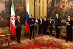 ظریف: ایران و روسیه با رویکردهای غیر قانونی یکجانبه در حل و فصل بحران‌های جهانی مقابله می‌کنند