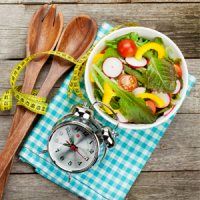 چه ساعتی شام بخوریم تا لاغر بمانیم