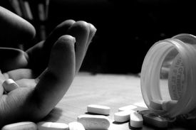 خودکشی دختر ۱۳ساله برای فرار از ازدواج اجباری