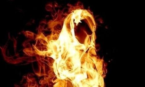 خودکشی وحشتناک زن اهوازی / او خانه اش را به آتش کشید