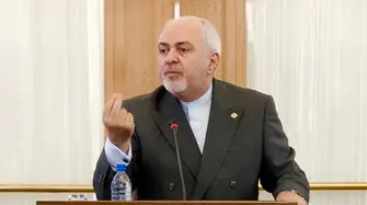 ظریف: حذف دلار از مبادلات را با تهاتر دنبال کرده‌ایم/ کاهش فشار اقتصادی بر مردم در اولویت است