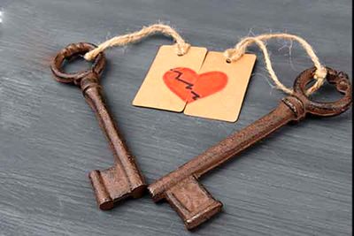 ۷ نشانه کمرنگ شدن عشق‌