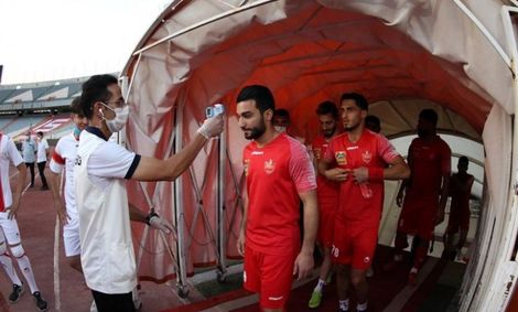 شوک به صدرنشین لیگ؛ بازیکن پرسپولیس مشکوک به کرونا