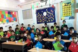 اجبار مدارس برای خرید “لباس فرم اختیاری” به قیمت ۳۰۰ هزار تومان!