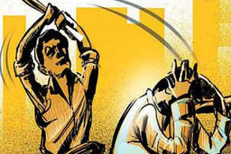 هانیه خود را سپر مادرش کرد