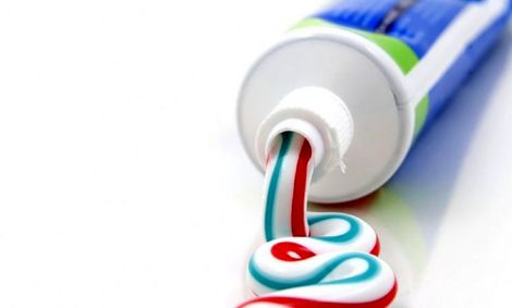 طلاق زوج جوان به خاطر خمیردندان!