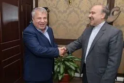 تصویری از دیدار علی پروین با وزیر ورزش/ سلطان بدون ماسک