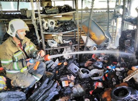 حریق مجتمع تجاری در بازار تهران