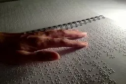 نابینایان؛ جاماندگان از تحصیل آنلاین در زمان شیوع کرونا