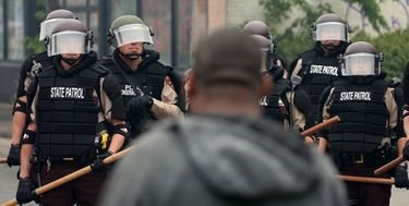 پلیس مخفی ترامپ در «پورتلند» معترضان را دستگیر می‌کند