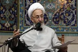 تاکید دوباره آیت الله سبحانی بر تکالیف در خانه دانش آموزان: گفتند سالانه ۱۳۰ میلیون جلد کتب آموزشی از بین می رود