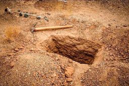 مردی که ۴ ماه پس از مراسم خاکسپاری اش زنده شد!