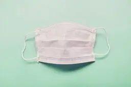 اما و اگرهای توزیع ماسک ۱۴۰۰ تومانی در داروخانه‌ها