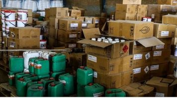 کشف ۲۵۰ هزار لیتر روغن خودرو از انباری در تهران