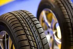 واردکنندگان لاستیک ملزم به ثبت قیمت در سامانه ۱۲۴ شدند